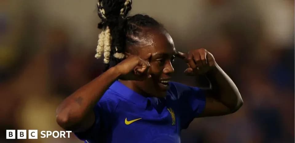 Jugadora de Chelsea celebrando un gol en partido