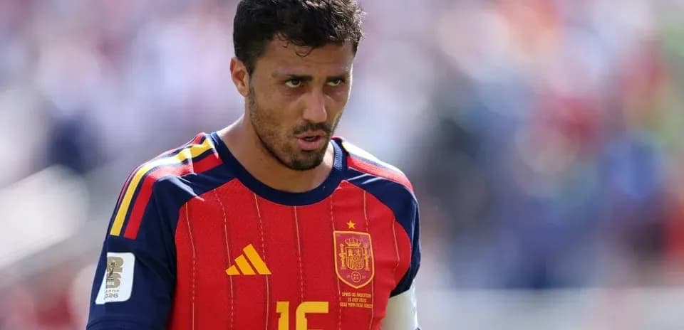 Jugador de España en el campo durante el partido