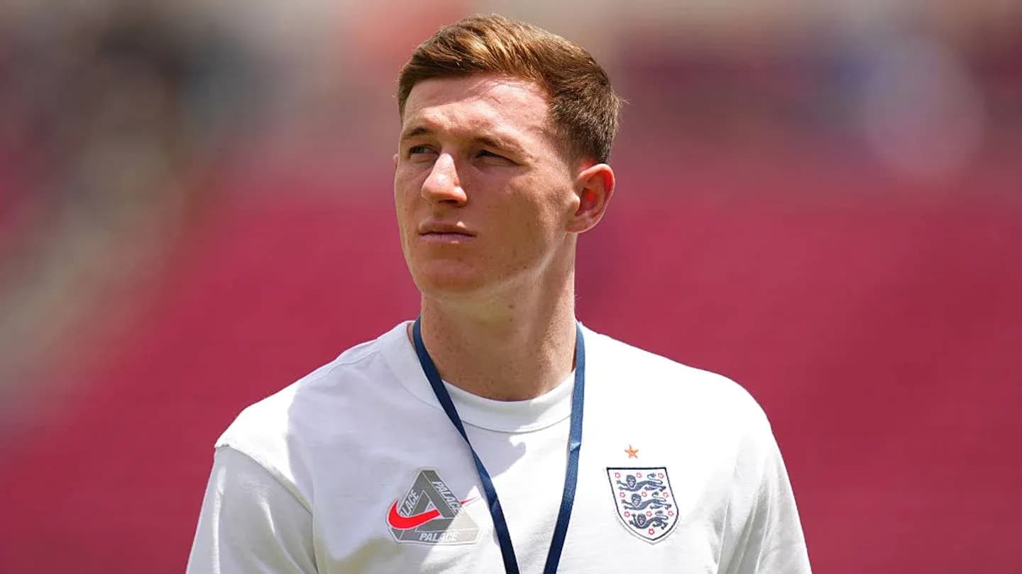 Jugador de Inglaterra observando antes del partido