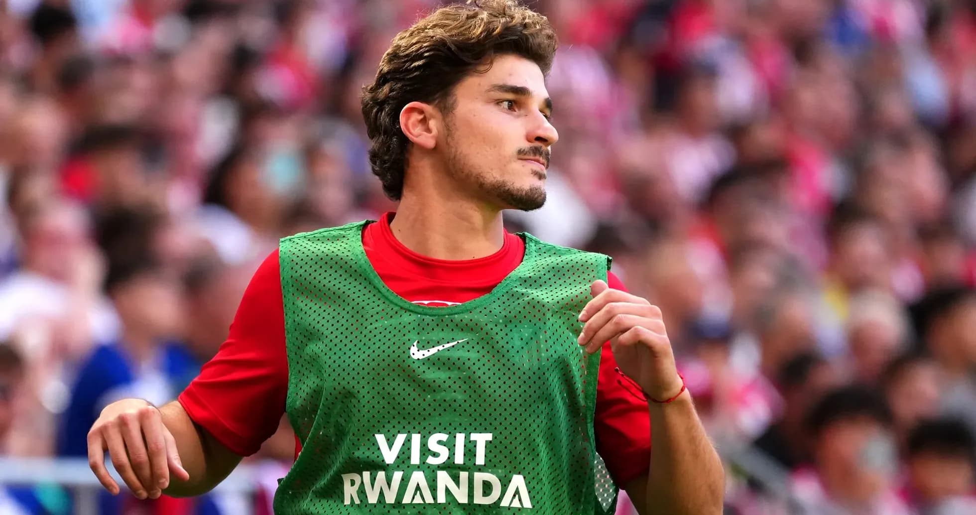 Jugador en el banquillo durante el partido