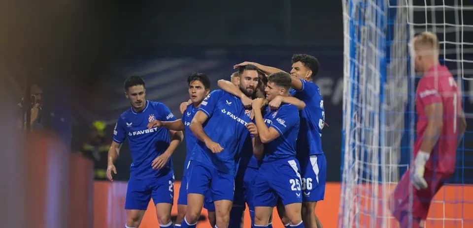 Jugadores de Dinamo Zagreb celebrando un gol