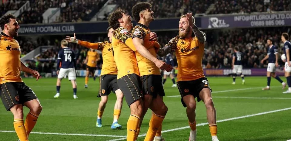 Jugadores de Wolverhampton celebrando un gol