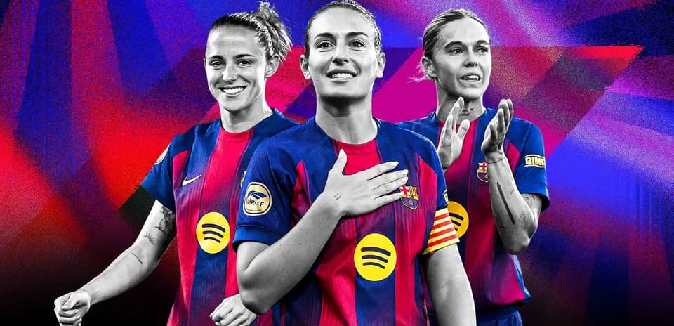 Jugadoras del FC Barcelona posando con uniforme