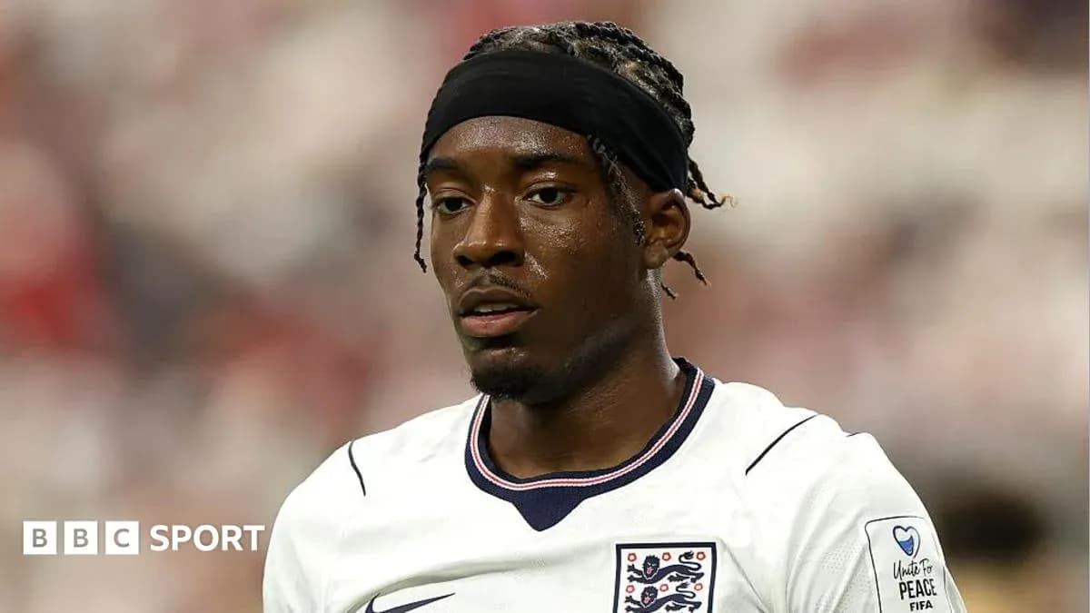 Jugador de Inglaterra en el campo durante partido