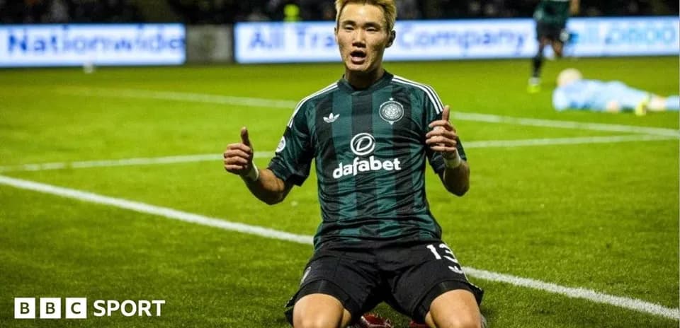 Jugador celebrando un gol en el campo