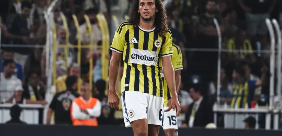 Jugador de Fenerbahçe en el partido