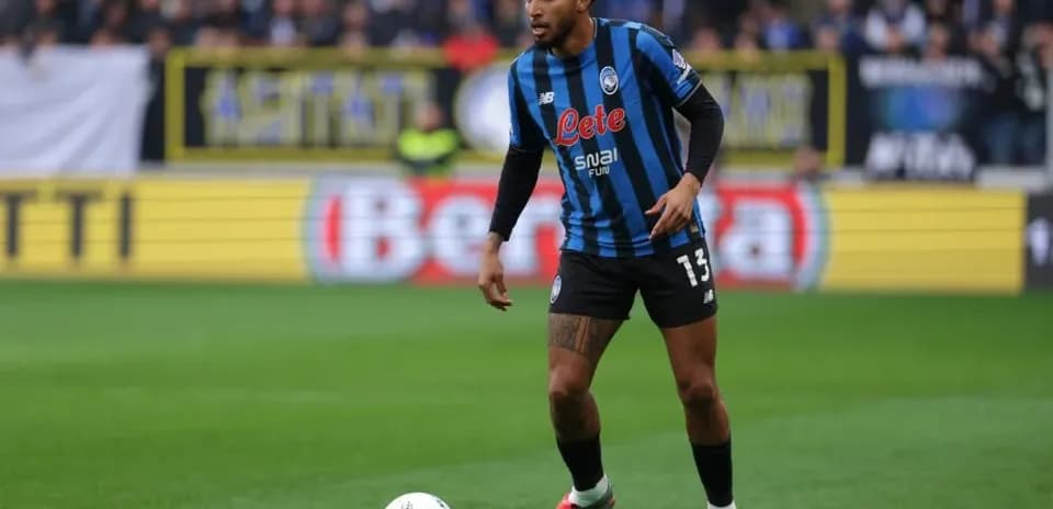 Jugador de Atalanta en acción durante un partido