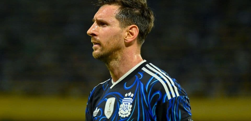 Jugador argentino en acción durante el partido