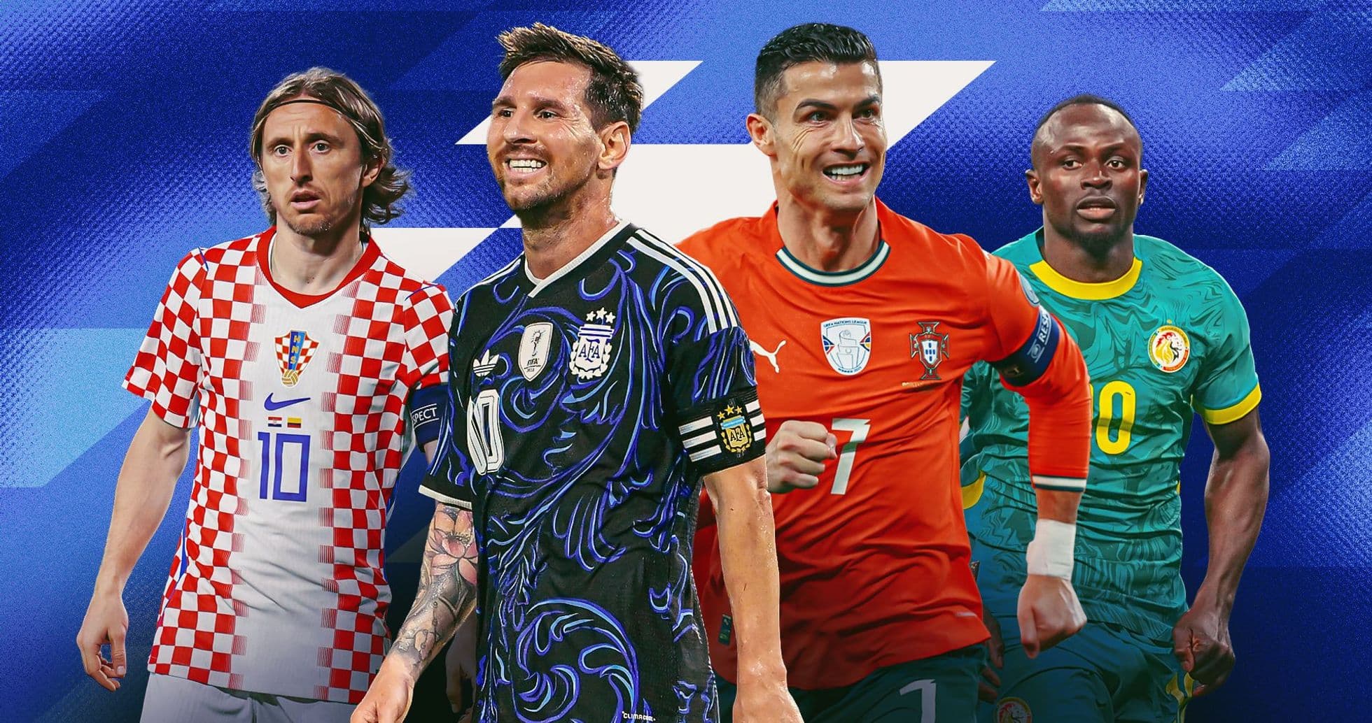 Cuatro futbolistas destacados en uniforme de selecciones