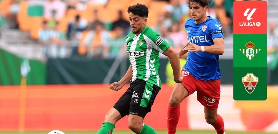 Jugador de Real Betis en acción contra Elche