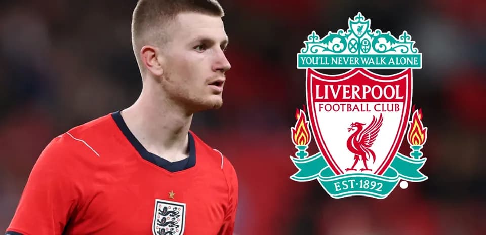 Jugador de Inglaterra con camiseta roja y escudo de Liverpool