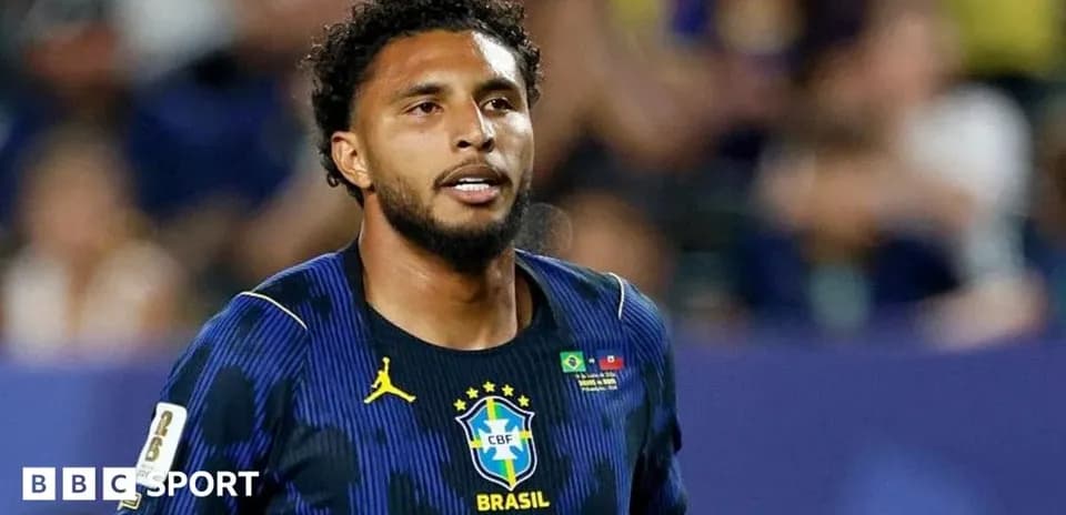 Jugador de Brasil en uniforme durante el partido