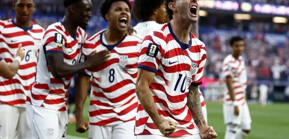 Jugadores de Estados Unidos celebrando un gol