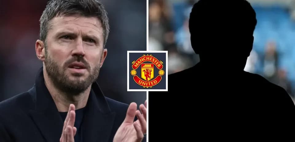 Michael Carrick gesturing, Manchester United logo displayed