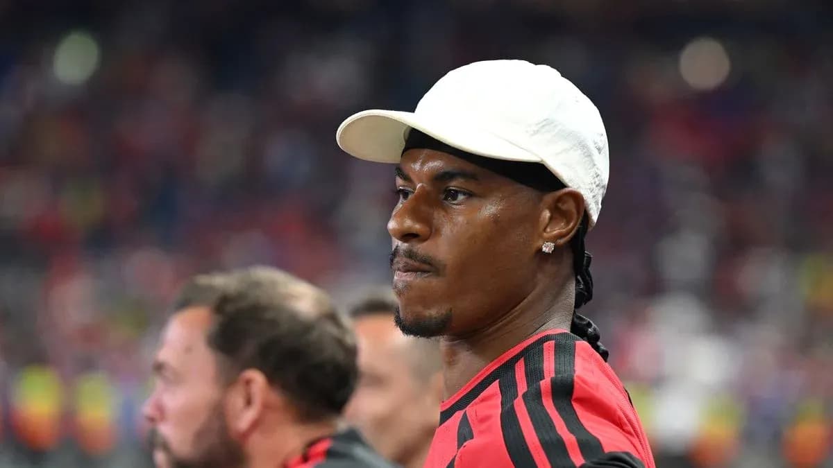 Jugador en la banca durante el partido