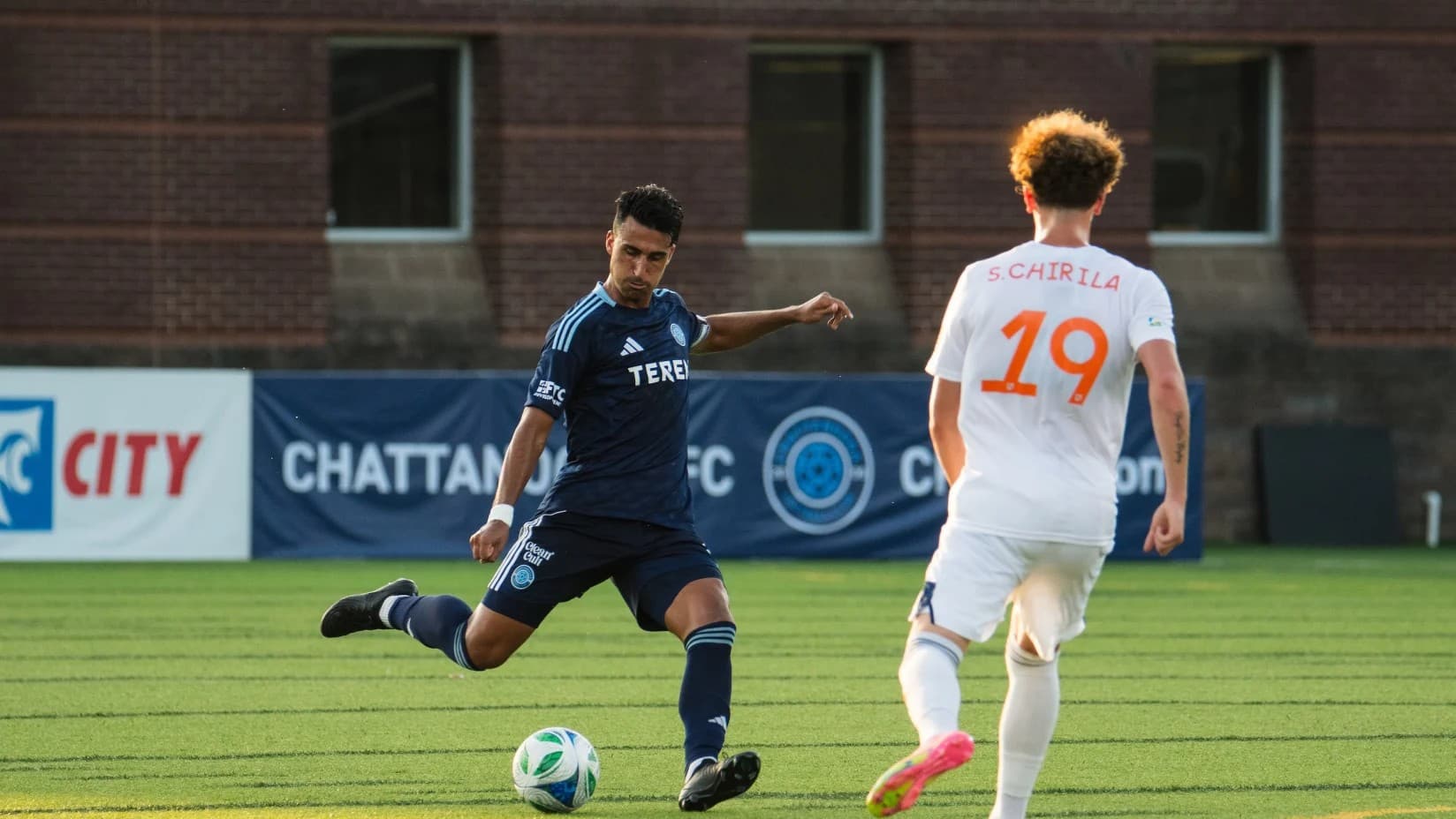 Jugador de FC Cincinnati II en acción