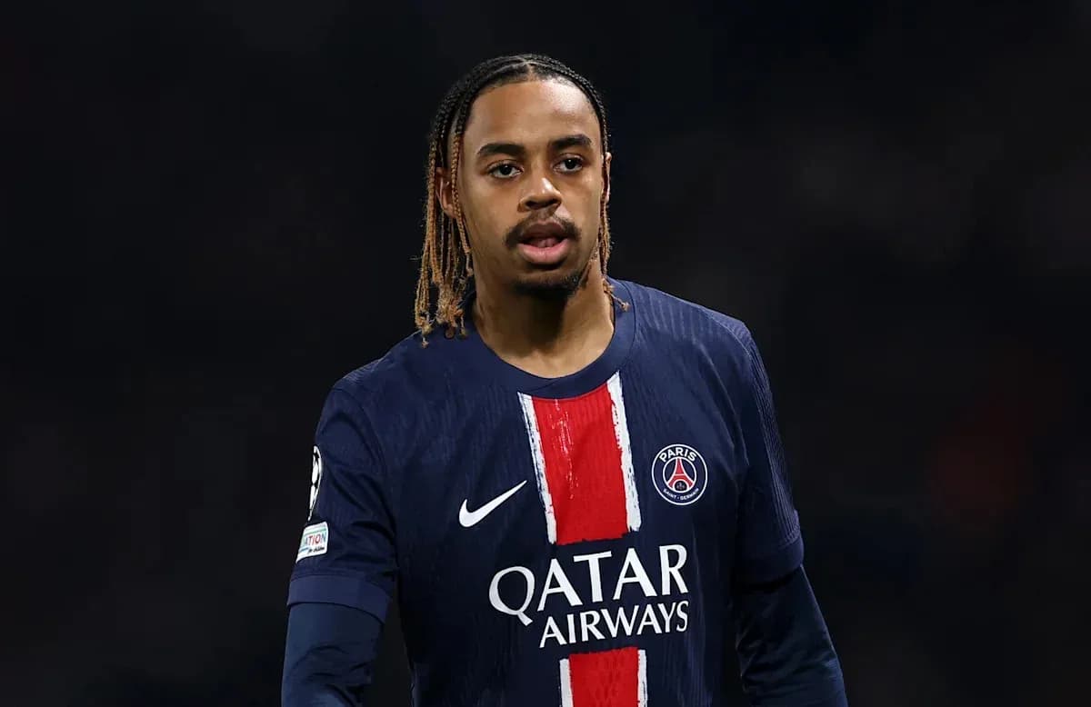 Jugador de PSG en acción durante un partido