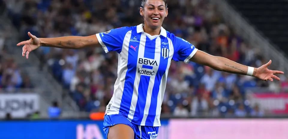 Jugadora de Monterrey W celebrando un gol