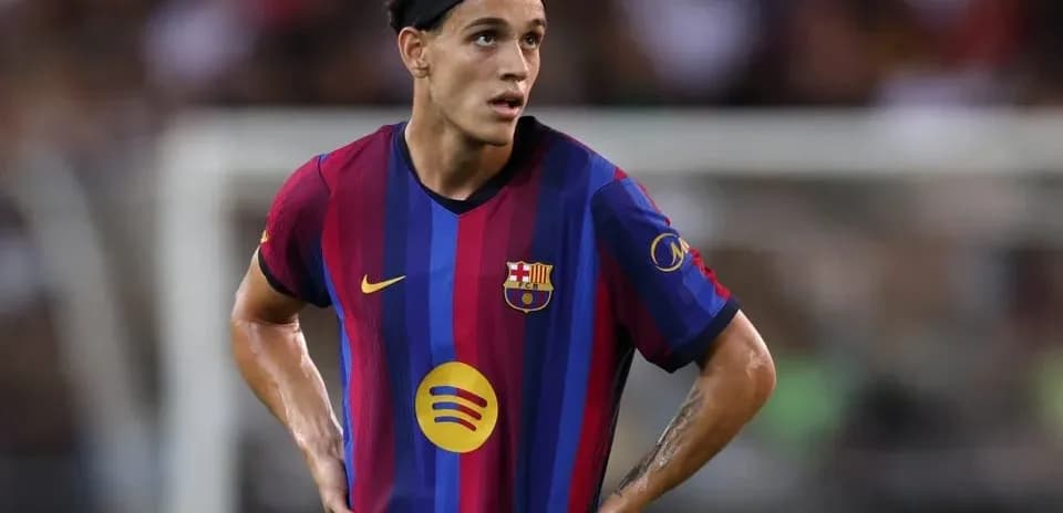 Jugador de Barcelona en acción durante el partido