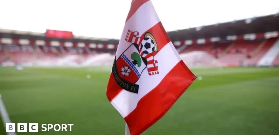 Bandera de esquina con logo de Southampton FC