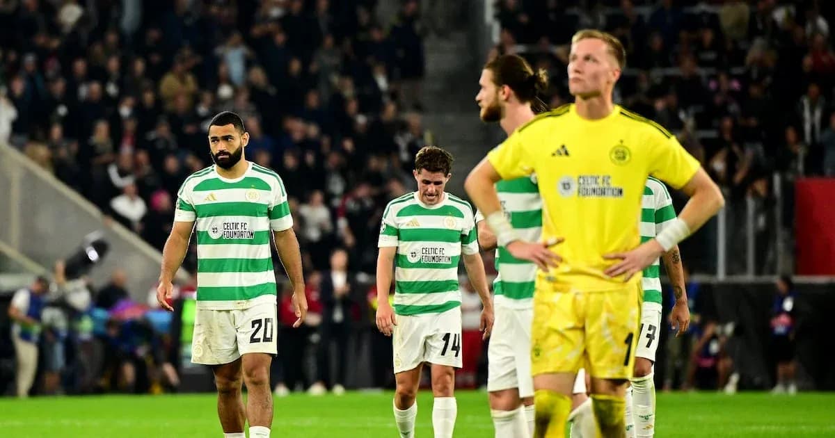 Jugadores de Celtic FC caminando tras el partido