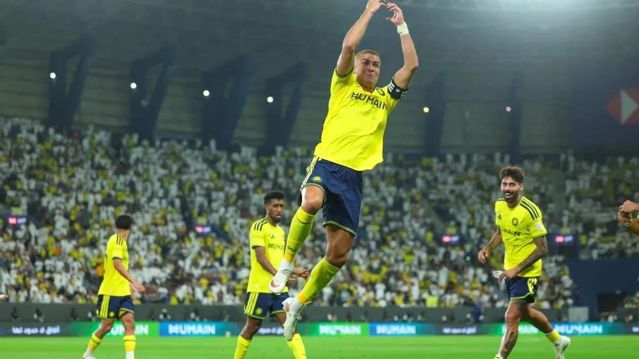 Jugador celebrando durante un partido de fútbol