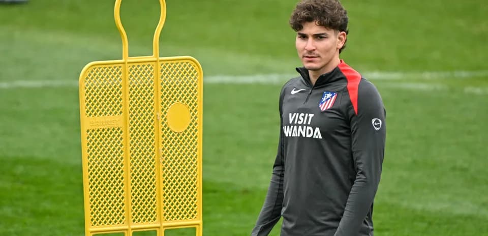 Jugador de Atlético de Madrid en sesión de entrenamiento