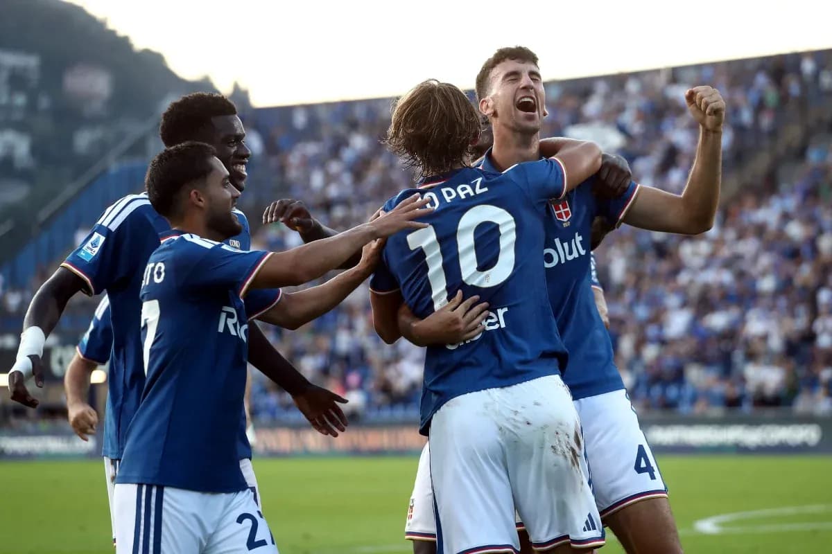 Jugadores de Como celebrando un gol