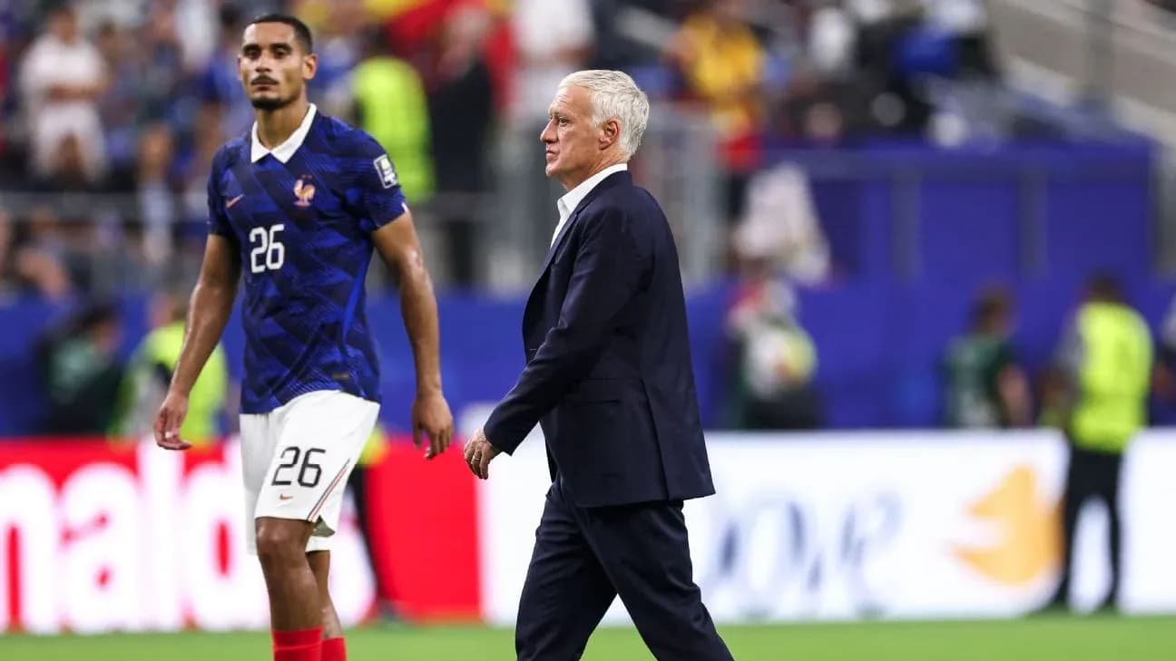 Entrenador y jugador de Francia en el campo