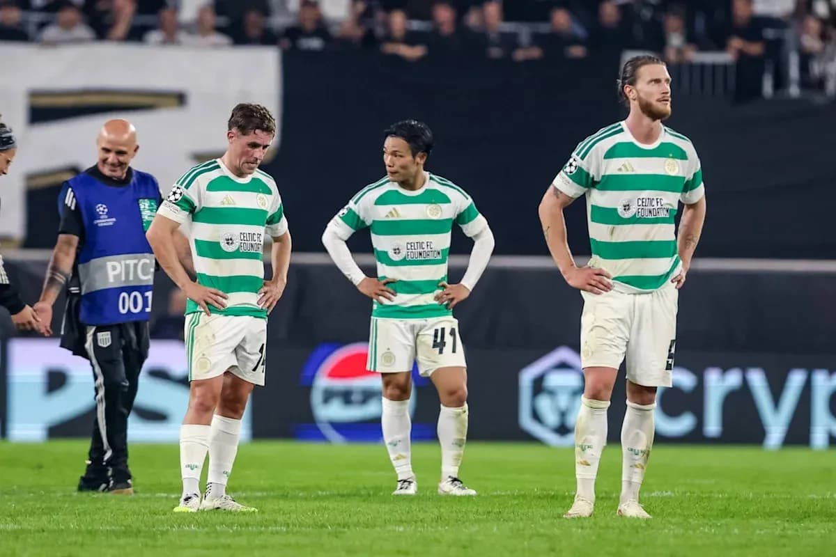 Jugadores de Celtic FC caminando tras el partido