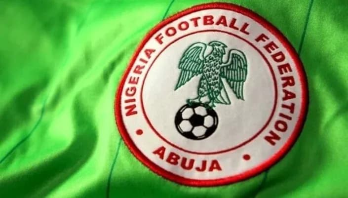 Escudo de la Federación de Fútbol de Nigeria
