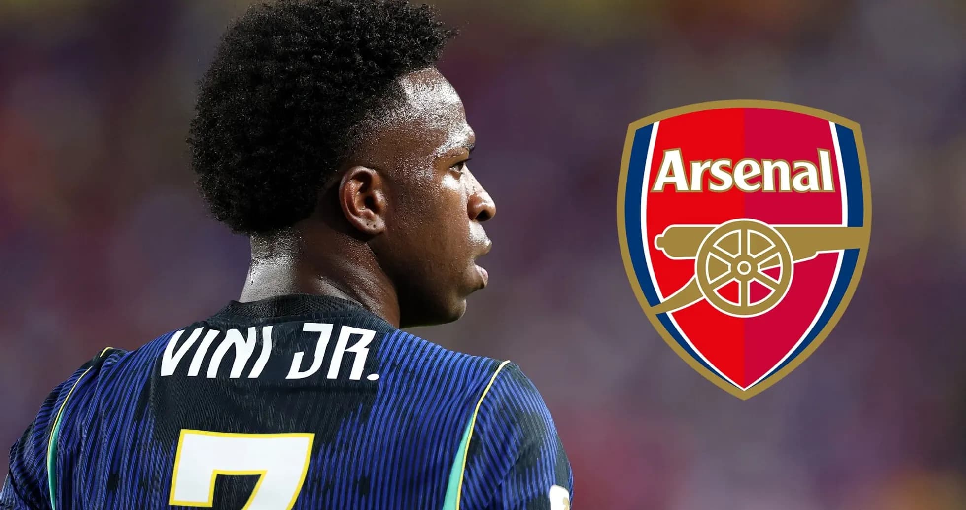 Jugador mirando hacia un logo de Arsenal