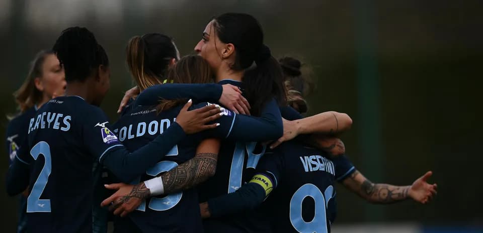 Jugadoras celebrando un gol en la Serie A Femenina