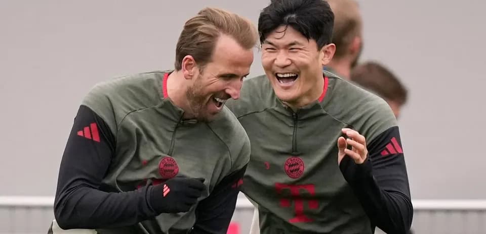 Jugadores de Bayern Munich riendo durante entrenamiento