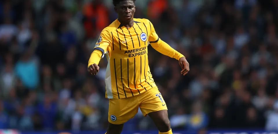 Jugador de Brighton en acción durante un partido