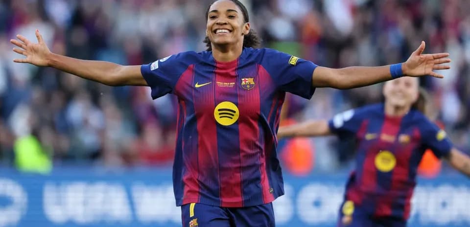 Jugadora de Barça celebrando un gol en el partido