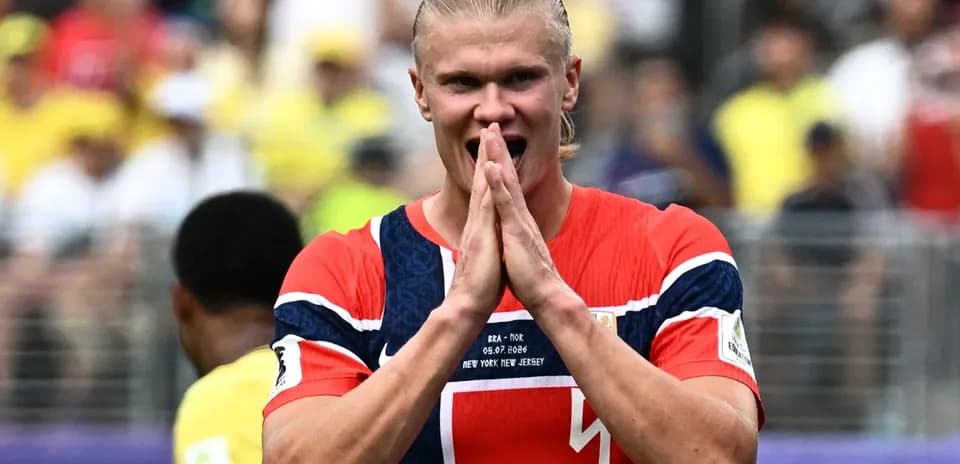 Jugador noruego celebrando durante el partido