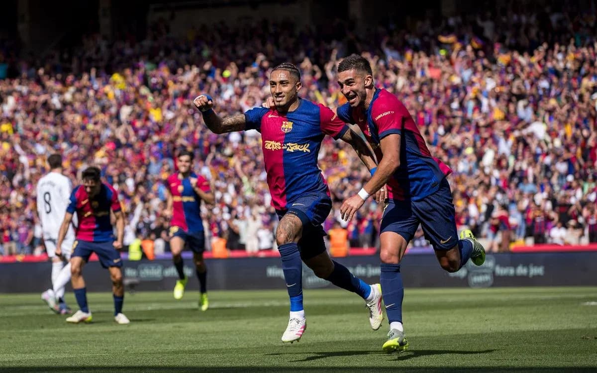 Celebración de jugadores del Barcelona en el partido