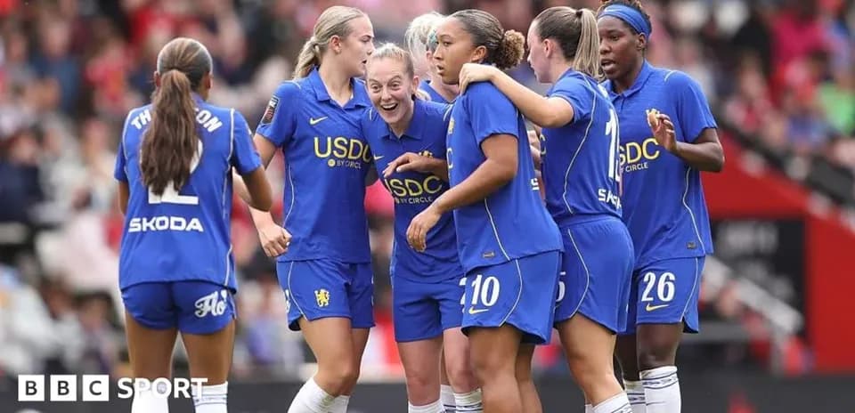Jugadoras de Chelsea celebrando un gol en el partido