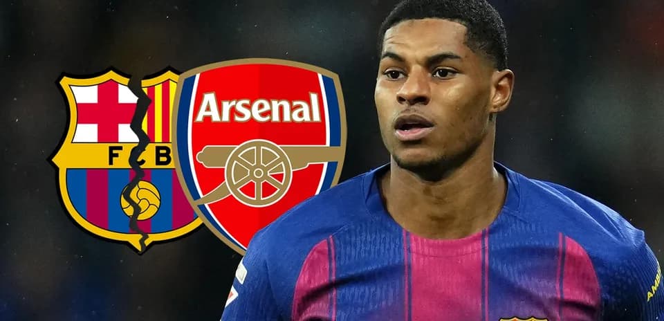 Jugador de Barcelona con logos de Arsenal y Barcelona