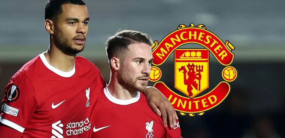 Dos jugadores de Liverpool en el campo de fútbol