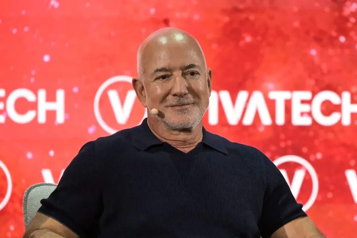 Persona hablando en el evento VivaTech