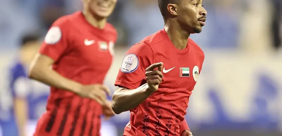 Jugador de Al Sharjah U23 celebrando un gol