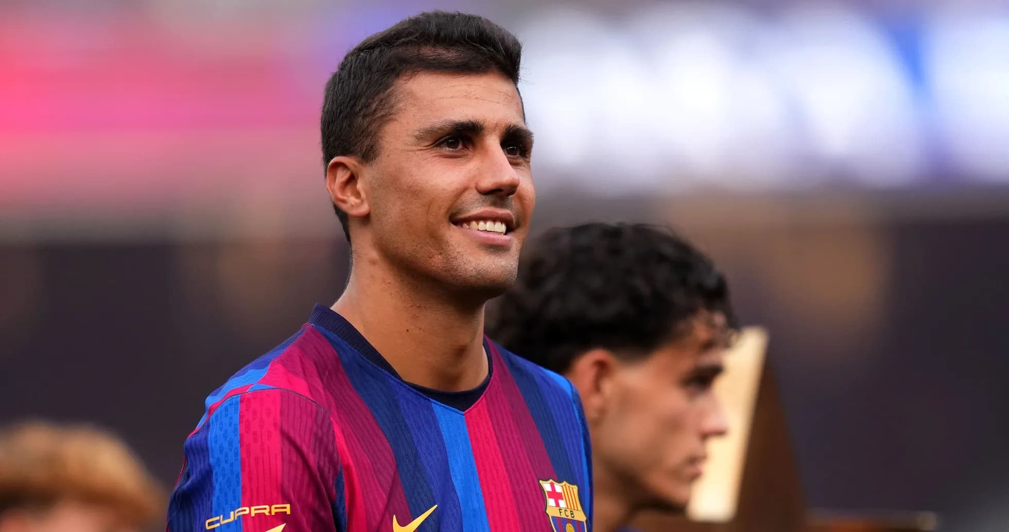 Jugador de Barcelona sonriendo durante celebración