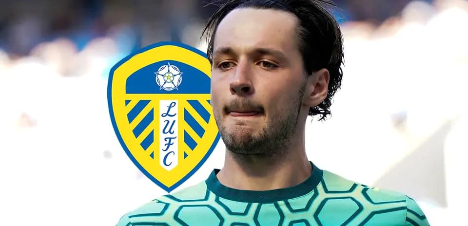 Jugador de Leeds United con camiseta de portero