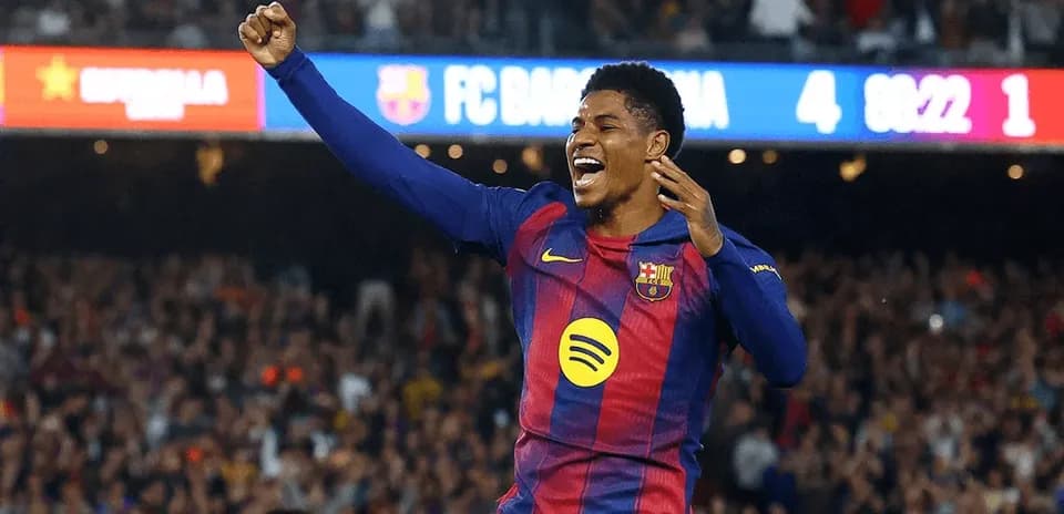 Jugador de FC Barcelona celebrando un gol en el estadio