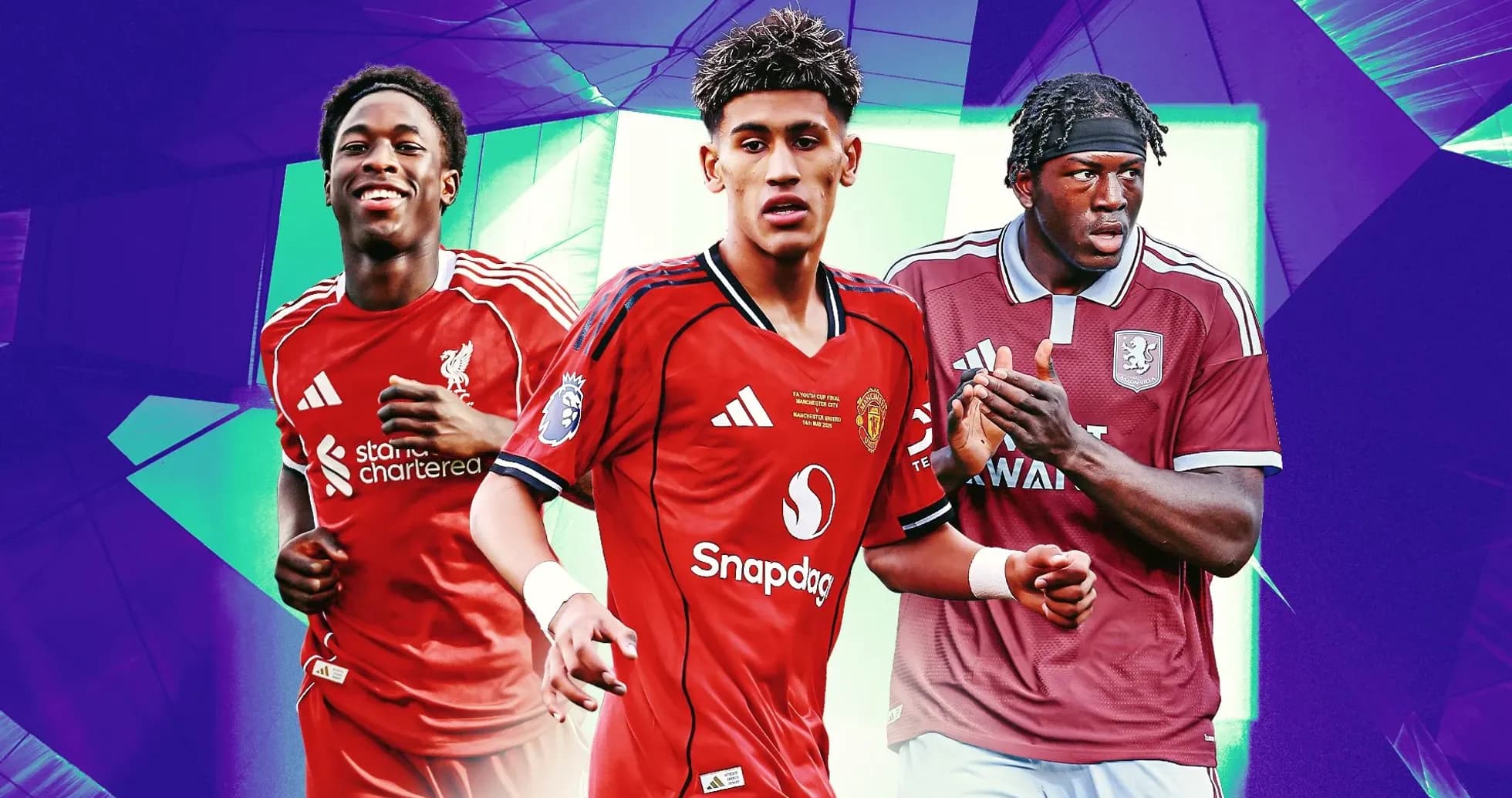 Tres jugadores de fútbol en camisetas de clubes