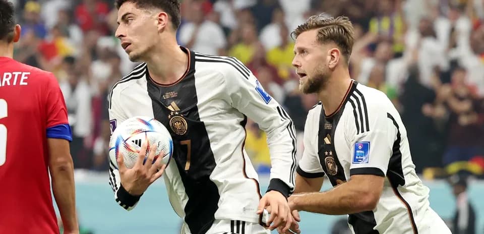 Jugadores de Alemania en partido contra Curaçao