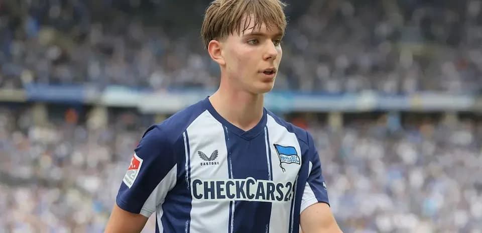 Jugador de Hertha BSC en el campo durante partido