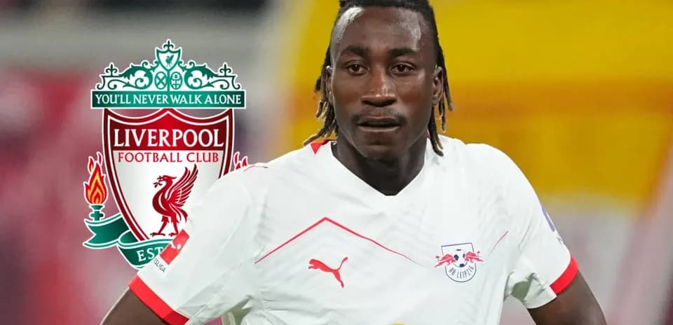 Jugador de RB Leipzig con logo de Liverpool